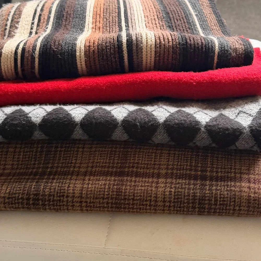 Bundle of 4 men's winter fringe acrylic scarves